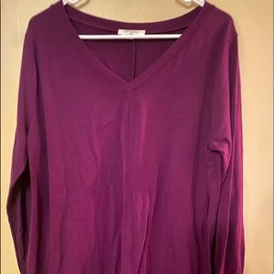 Zenana 1X V Neck Tee. Never Worn